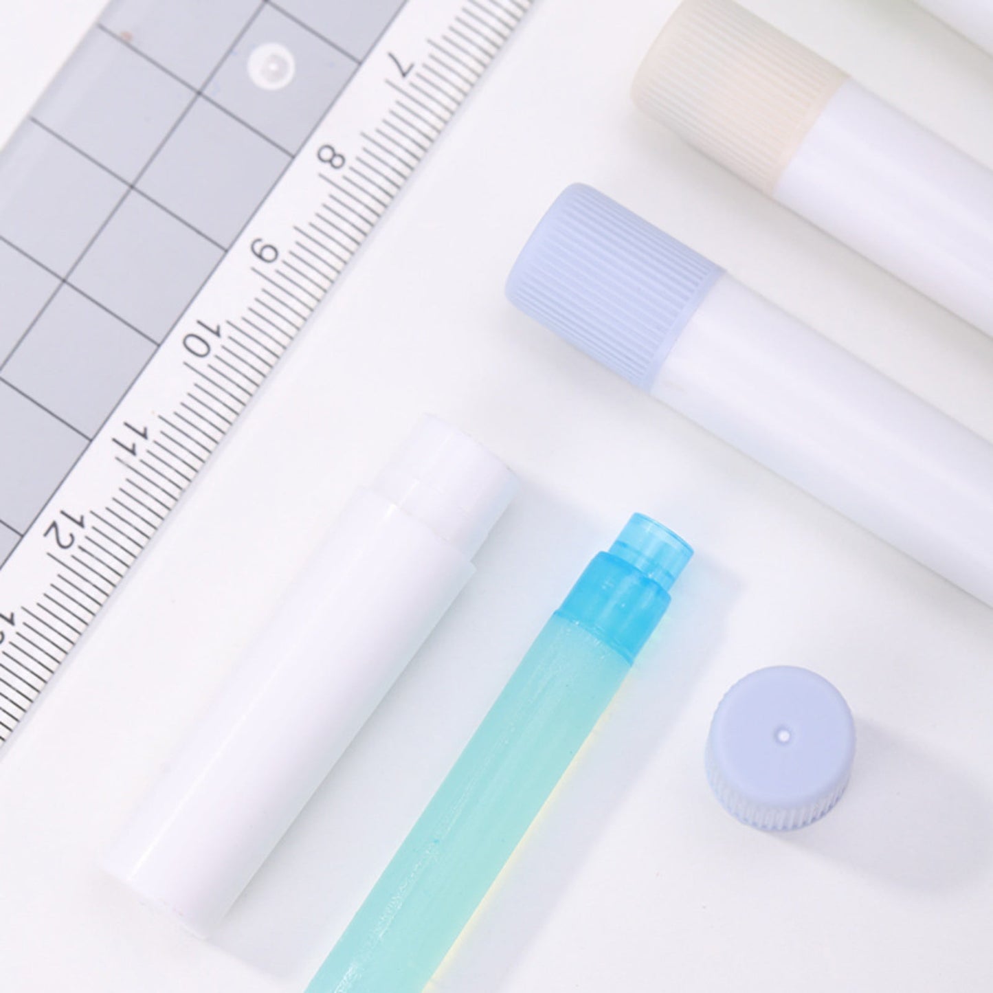 Ljxge White Grid Design Glue Stick Refills, Precision Tip Replacement Cartridges for Paper Crafts,Scrapbooking & DIY Projects, Compatible with Standard Glue Applicators, Smooth & No Mess